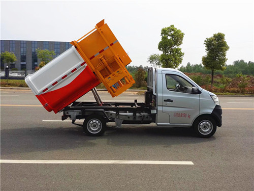 长安3方挂桶垃圾车