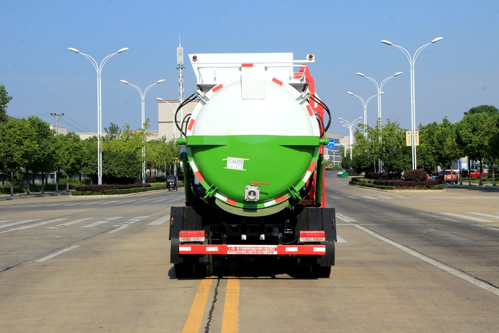 东风D7餐厨垃圾车