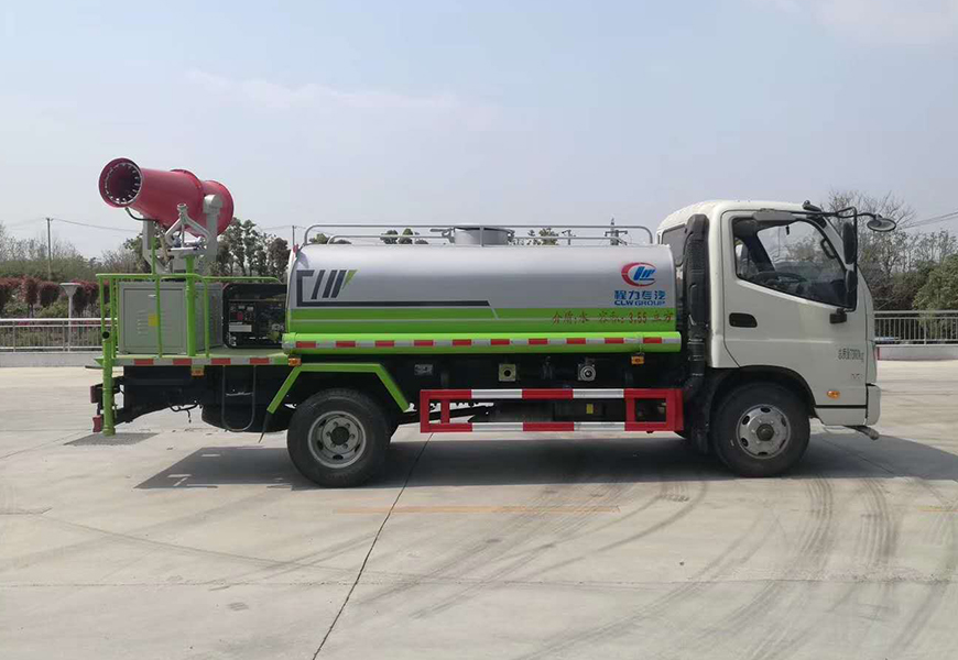 福田时代5吨洒水车