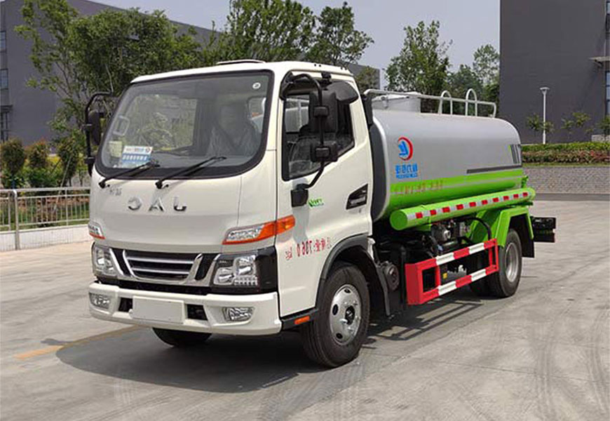 江淮骏铃5吨洒水车图片
