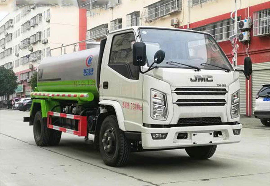 江铃顺达5吨洒水车