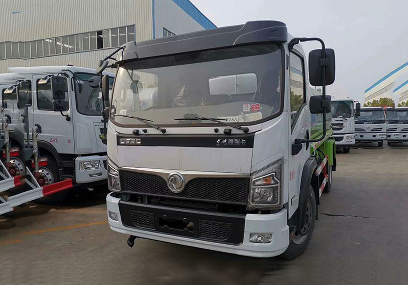 东风福瑞卡10方洒水车右侧面图