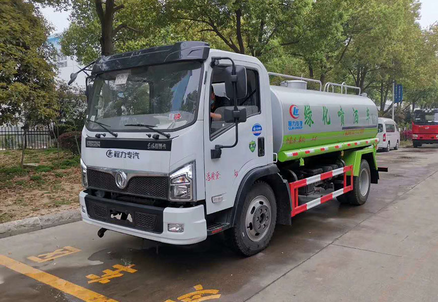 国六东风福瑞卡10方洒水车