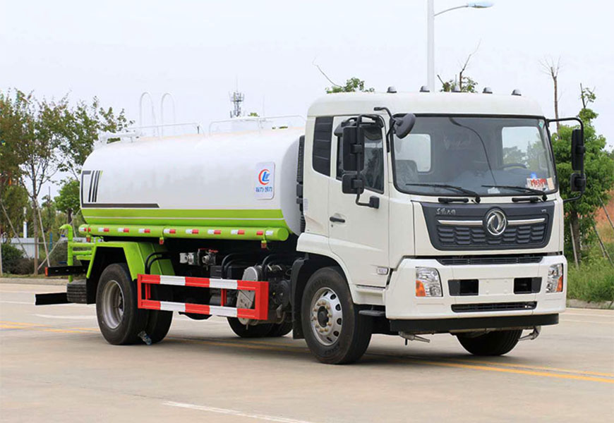 14吨洒水车