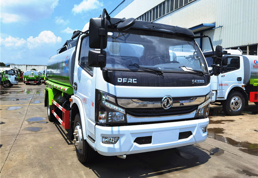 东风凯普特洒水车图片