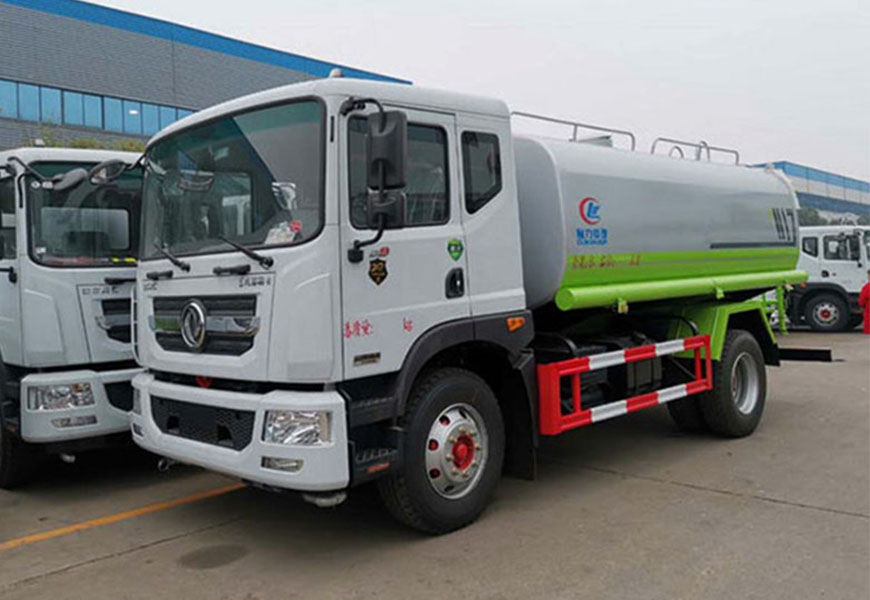 国六东风D9(12方)洒水车