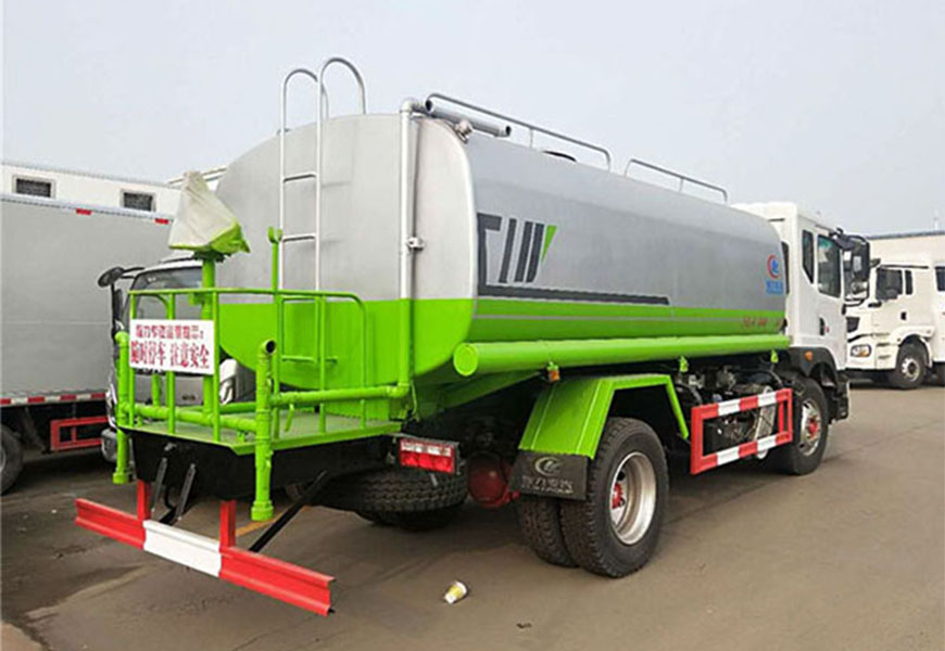 东风12方洒水车后方展示图