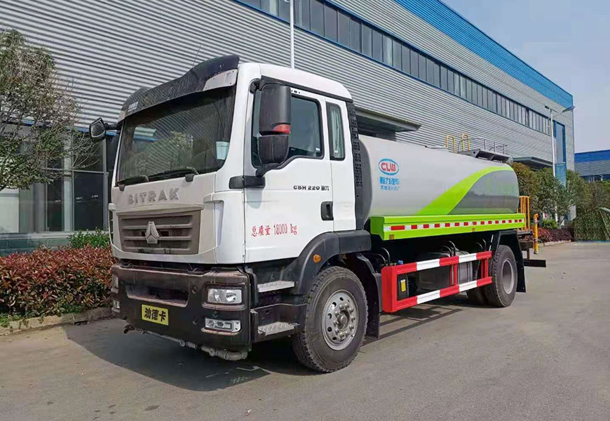 国六重汽汕德卡单桥洒水车