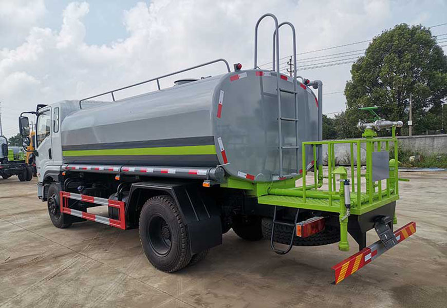 东风专底D1洒水车图片