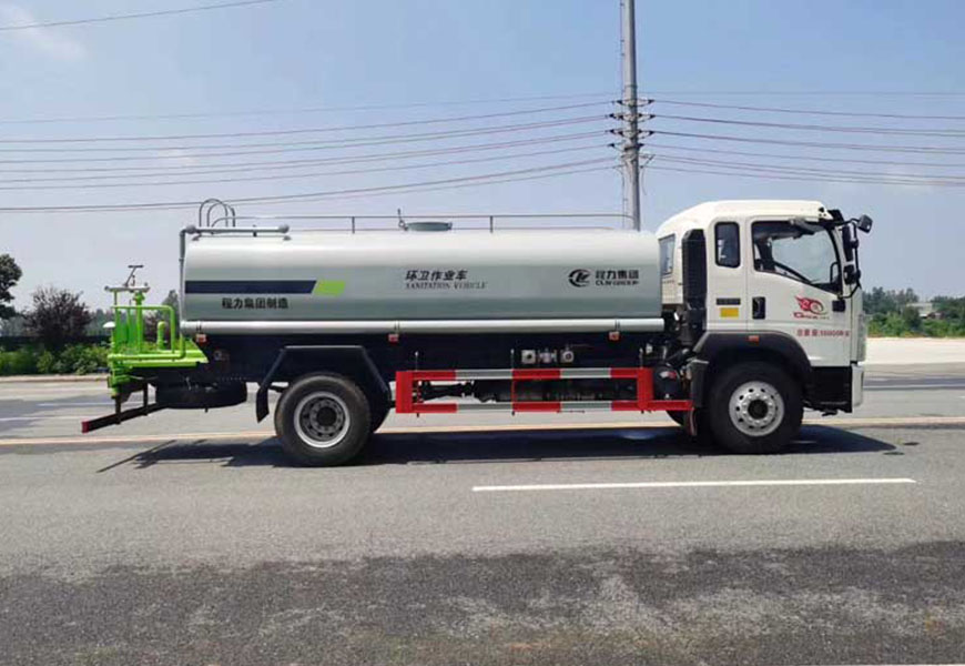 重汽豪沃14方洒水车图片