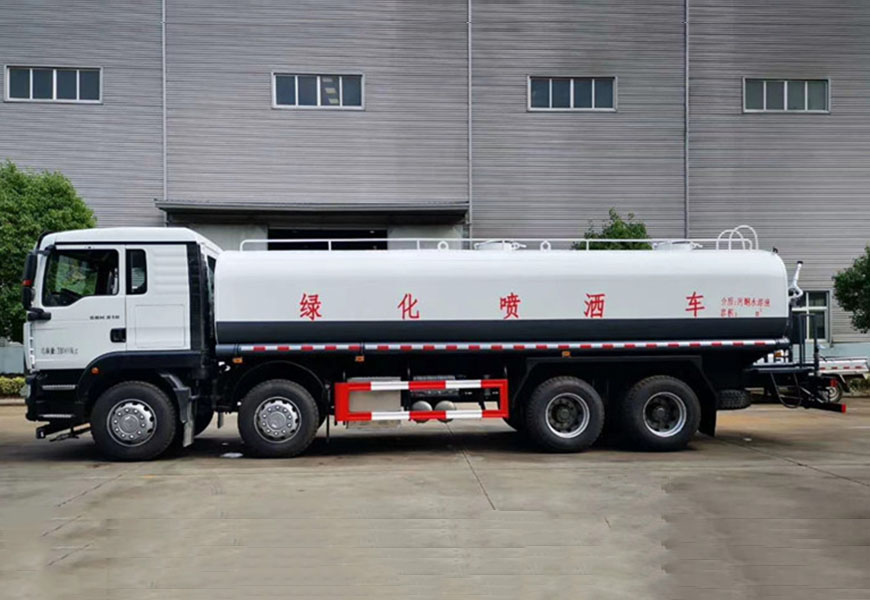 重汽汕德卡25吨洒水车