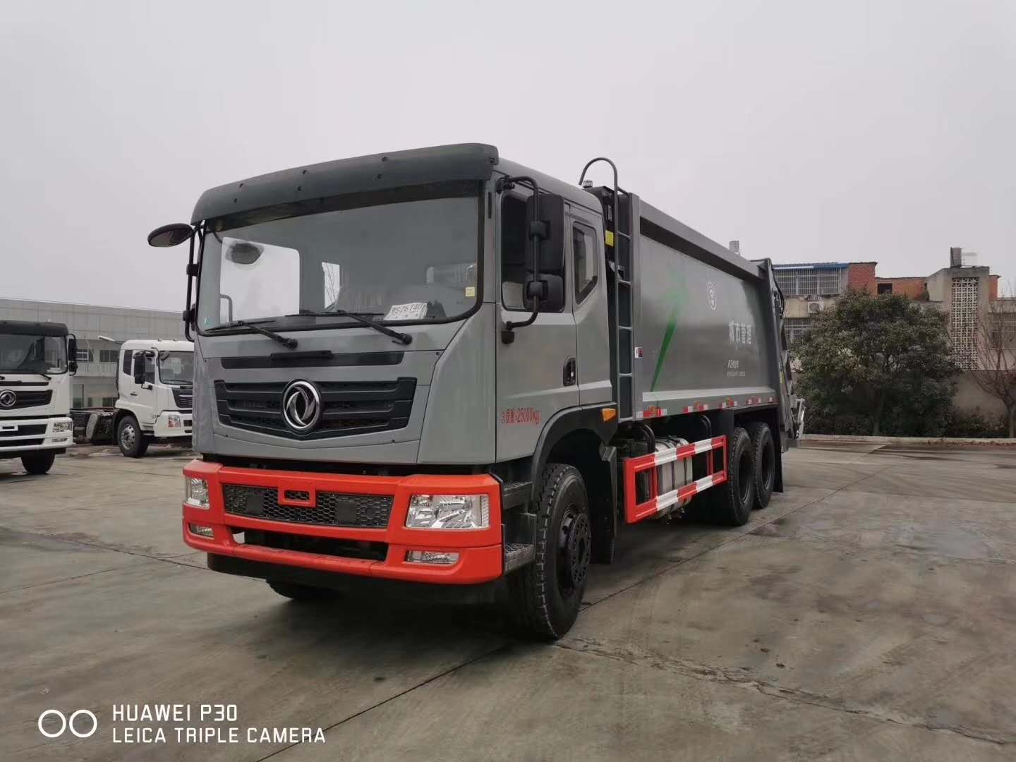 东风18方后装压缩垃圾车图片 东风18方后装压缩垃圾车图片