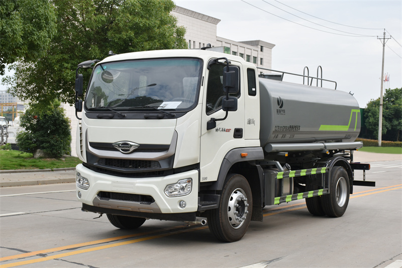 福田12方洒水车